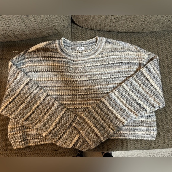 Sweater - Picture 1 of 1